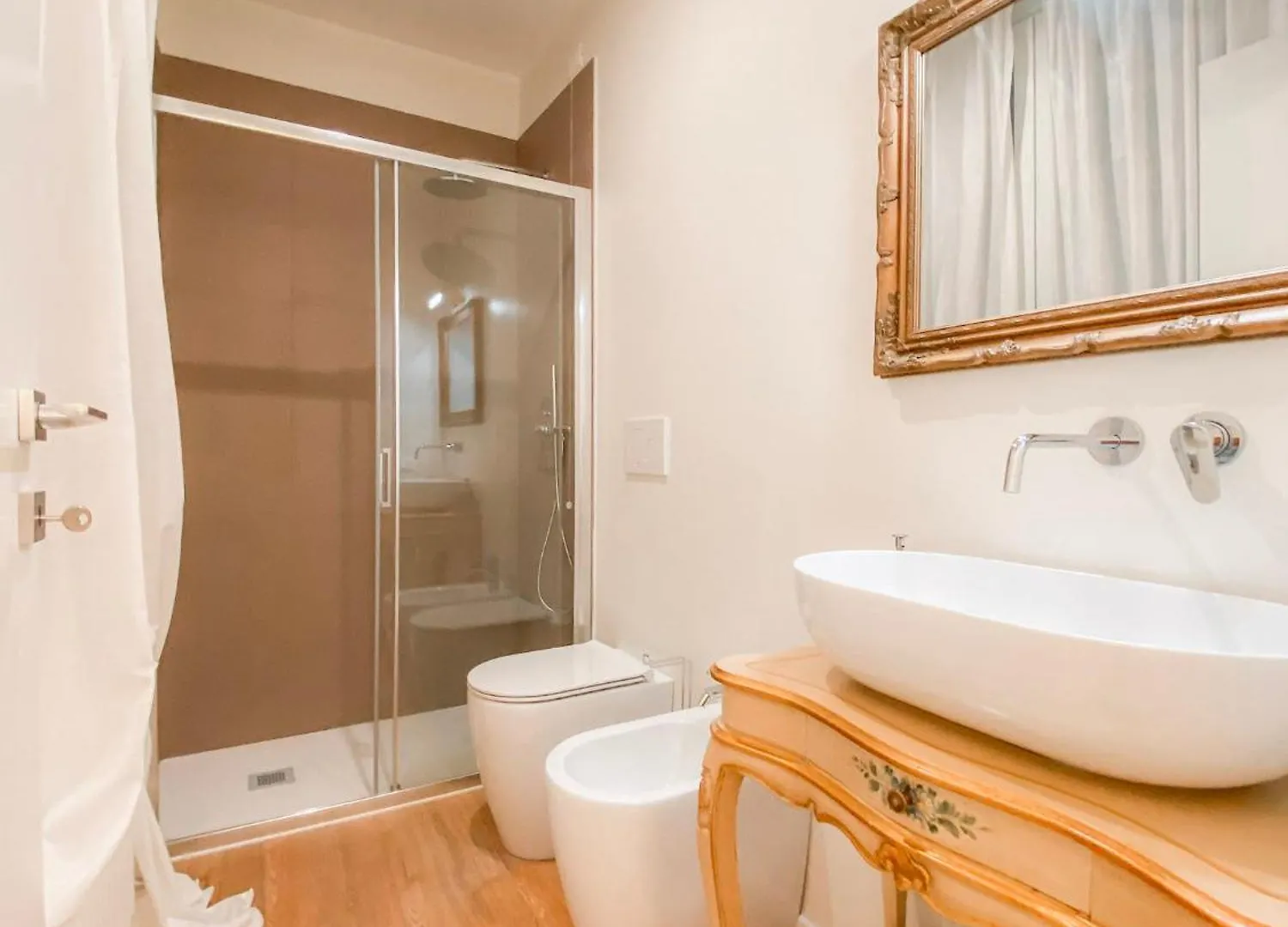 San Polo Luxury Suites In Venezia Affittacamere